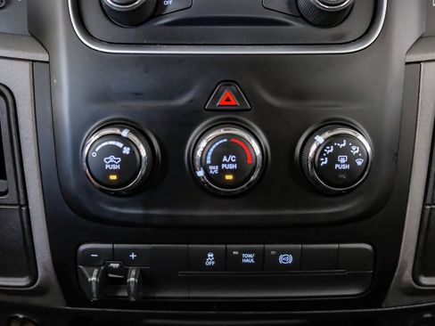 Used 2017 RAM 3500 Tradesman w/ Chrome Appearance Group AWD/4WD image 26