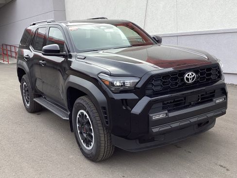 New 2025 Toyota 4Runner TRD Off-Road image 2