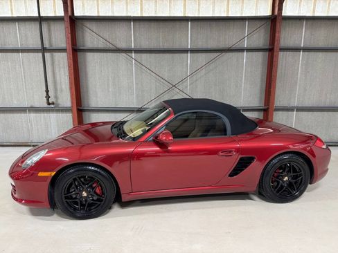 Used 2011 Porsche Boxster Base 2dr Convertible image 2