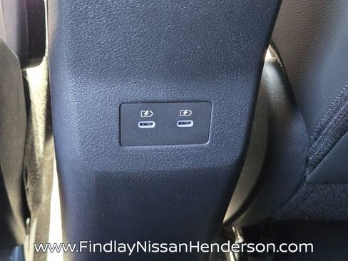 Used 2025 Nissan Kicks SR FWD image 12