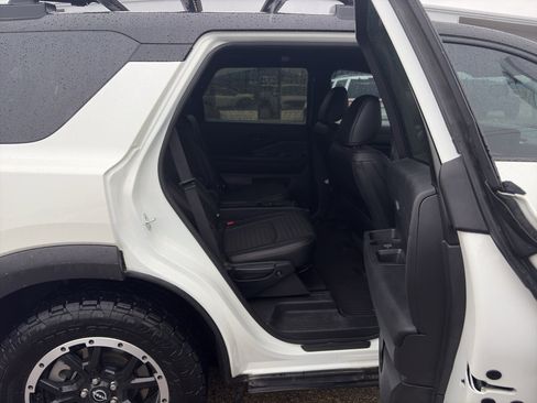 Used 2024 Nissan Pathfinder Rock Creek AWD/4WD image 17