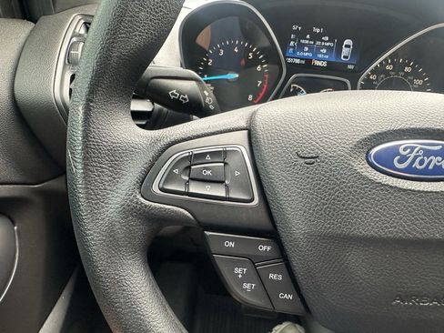 Used 2019 Ford Escape S image 7