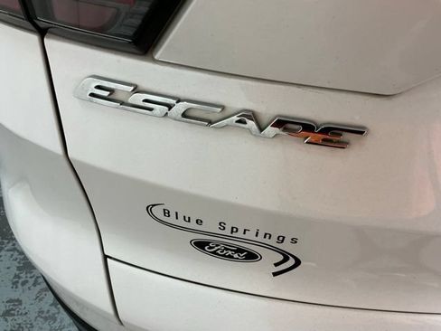 Used 2017 Ford Escape Titanium FWD image 7