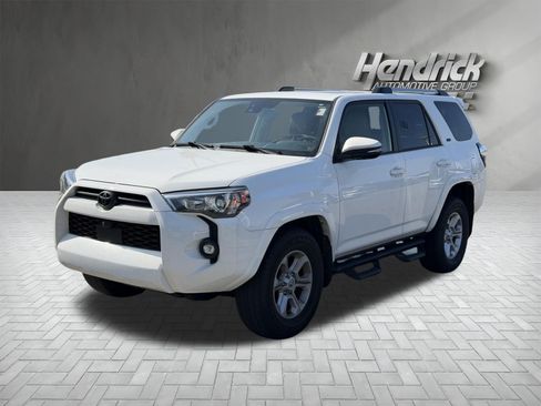 Used 2022 Toyota 4Runner SR5 Premium w/ Moonroof Package RWD image 5