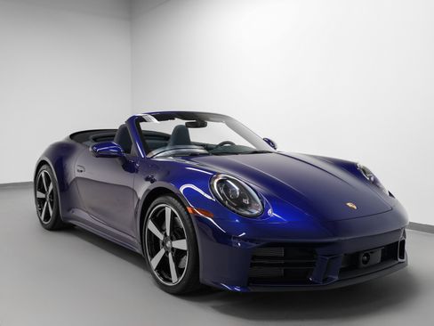 Used 2025 Porsche 911 Carrera image 11