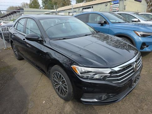 Used 2021 Volkswagen Jetta S w/ Driver Assistance Package image 4