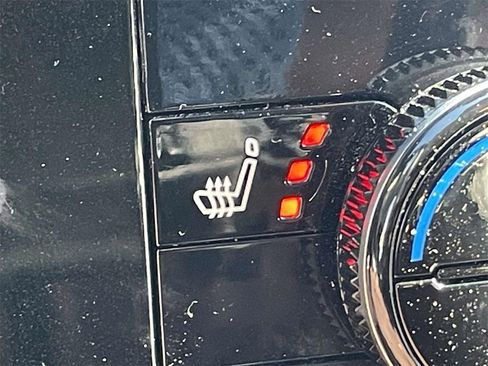 Used 2025 Nissan Pathfinder SL image 24