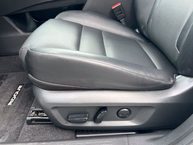 Used 2023 Nissan Rogue SV w/ SV Premium B Package AWD/4WD image 11