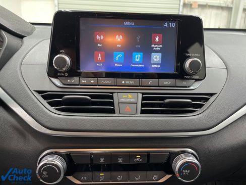 Used 2024 Nissan Altima 2.5 S image 16