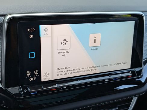 Used 2024 Volkswagen Atlas Cross Sport SEL Premium R-Line image 27