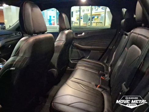 Used 2025 Ford Escape ST-Line Elite w/ Premium Technology Package image 22