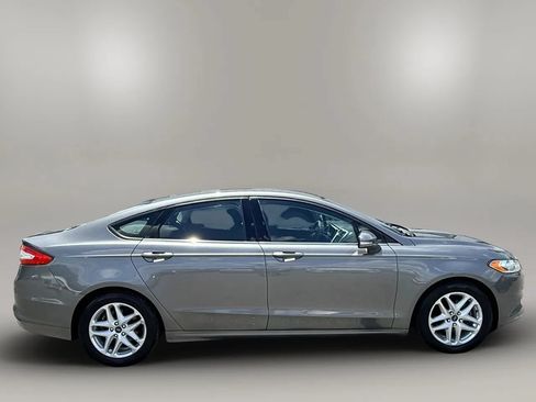 Used 2013 Ford Fusion SE FWD image 5