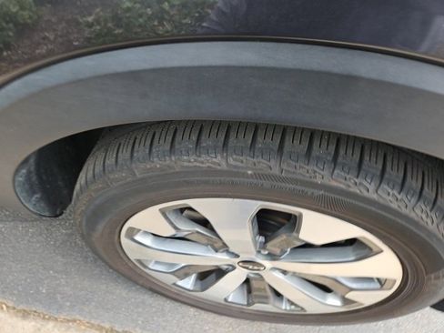 Used 2022 Kia Telluride EX w/ EX Premium Package image 4