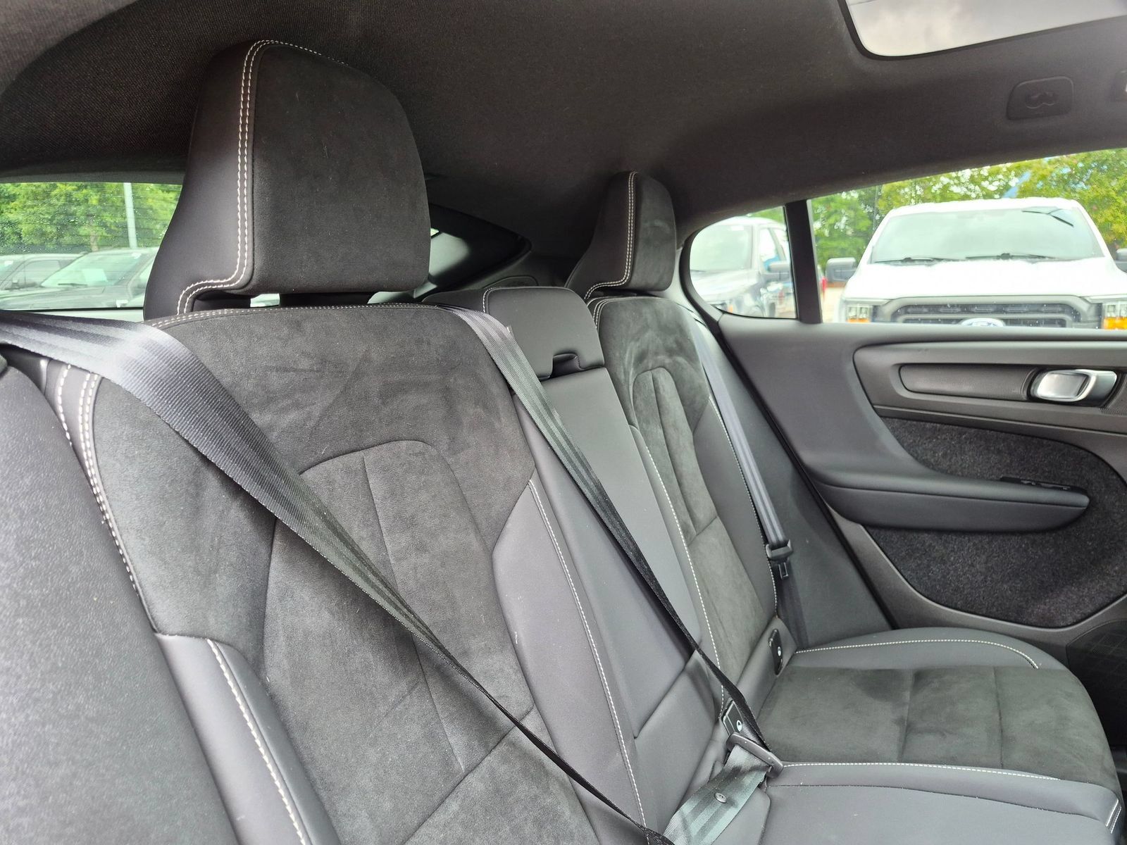 Used 2023 Volvo C40 P8 Recharge Ultimate w/ Protection Package Premier AWD/4WD image 33