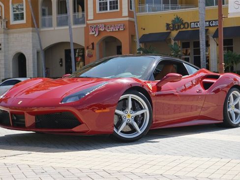 Used 2019 Ferrari 488 GTB RWD image 9