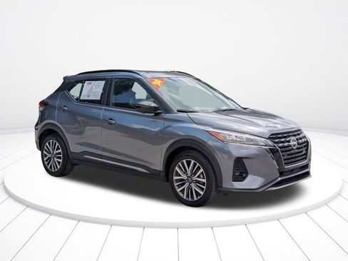Used 2024 Nissan Kicks SR FWD image 2