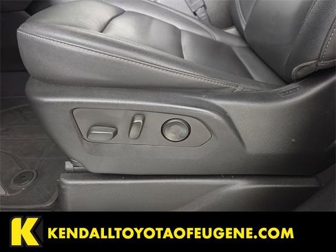 Used 2022 Chevrolet Tahoe Z71 w/ Z71 Off-Road Package image 19