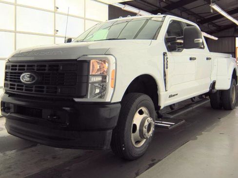 Used 2023 Ford F350 XL image 3