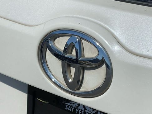 Used 2015 Toyota Highlander Limited Platinum AWD/4WD image 9