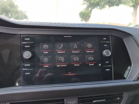 Used 2023 Volkswagen Jetta SEL FWD image 13