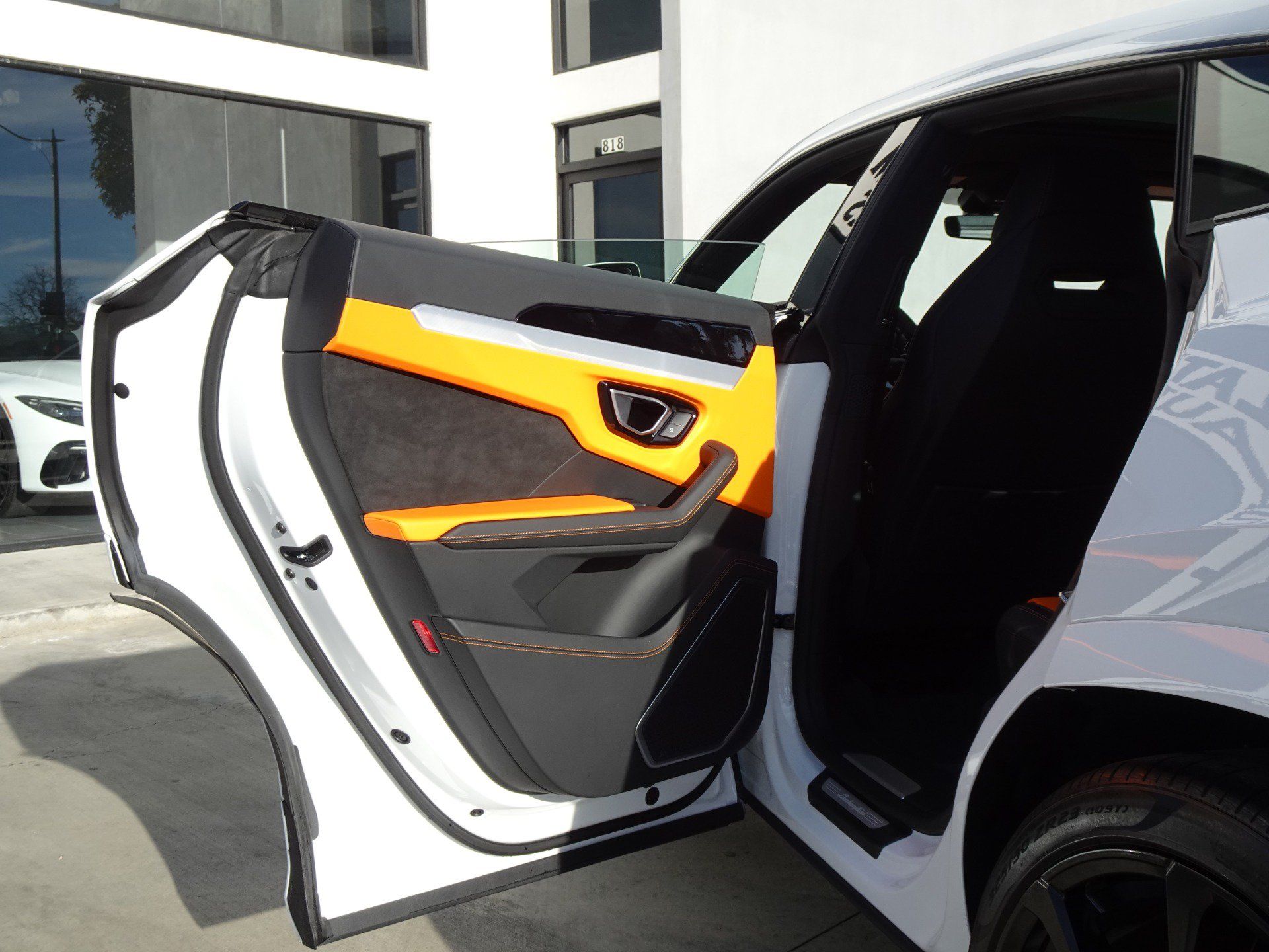 Used 2021 Lamborghini Urus AWD/4WD image 15
