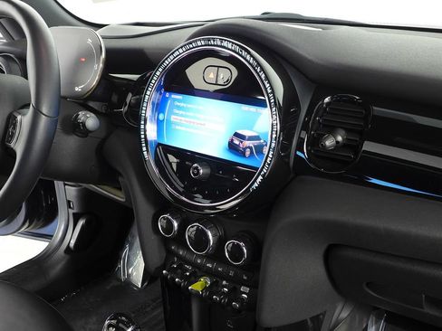 Used 2022 MINI Cooper SE image 15