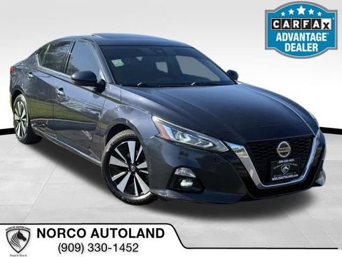Used 2019 Nissan Altima 2.5 SV image 1