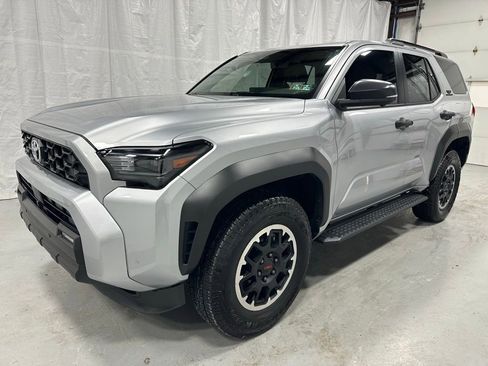 Used 2025 Toyota 4Runner TRD Off-Road Premium image 3