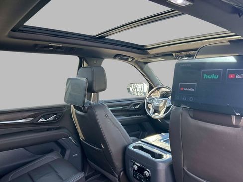 Used 2023 GMC Yukon XL Denali w/ Denali Reserve Package image 18