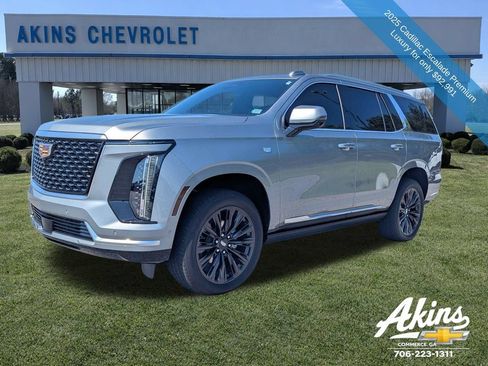 Used 2025 Cadillac Escalade Premium Luxury AWD/4WD image 8