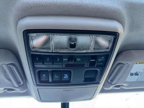 Used 2017 Toyota 4Runner SR5 Premium image 43