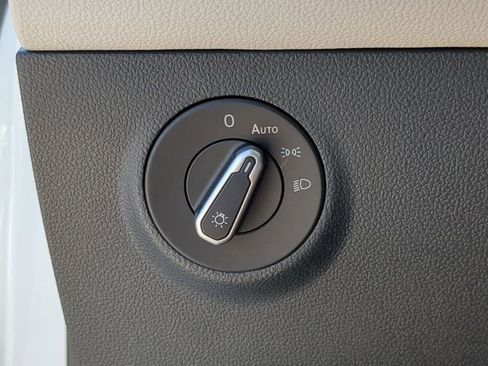 Used 2025 Volkswagen Taos S image 23