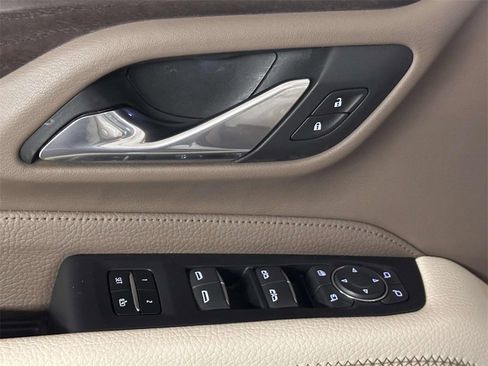 Used 2023 GMC Yukon Denali w/ Denali Reserve Package image 13