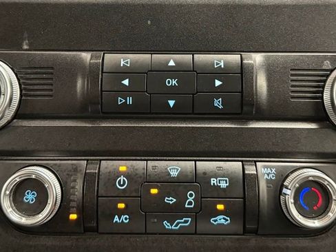 Used 2019 Ford Mustang EcoBoost w/ Black Accent Package image 21