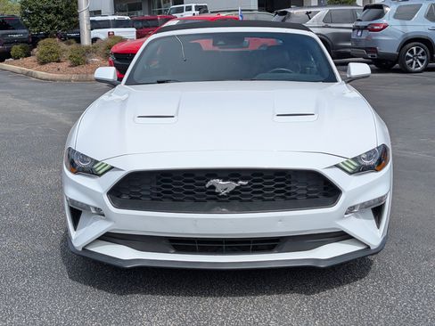 Used 2021 Ford Mustang Premium image 3