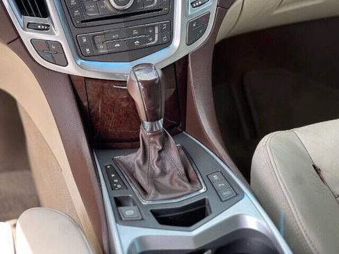 Used 2012 Cadillac SRX Luxury image 16