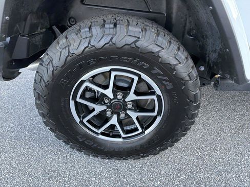 Used 2026 Jeep Wrangler Unlimited Rubicon AWD/4WD image 16