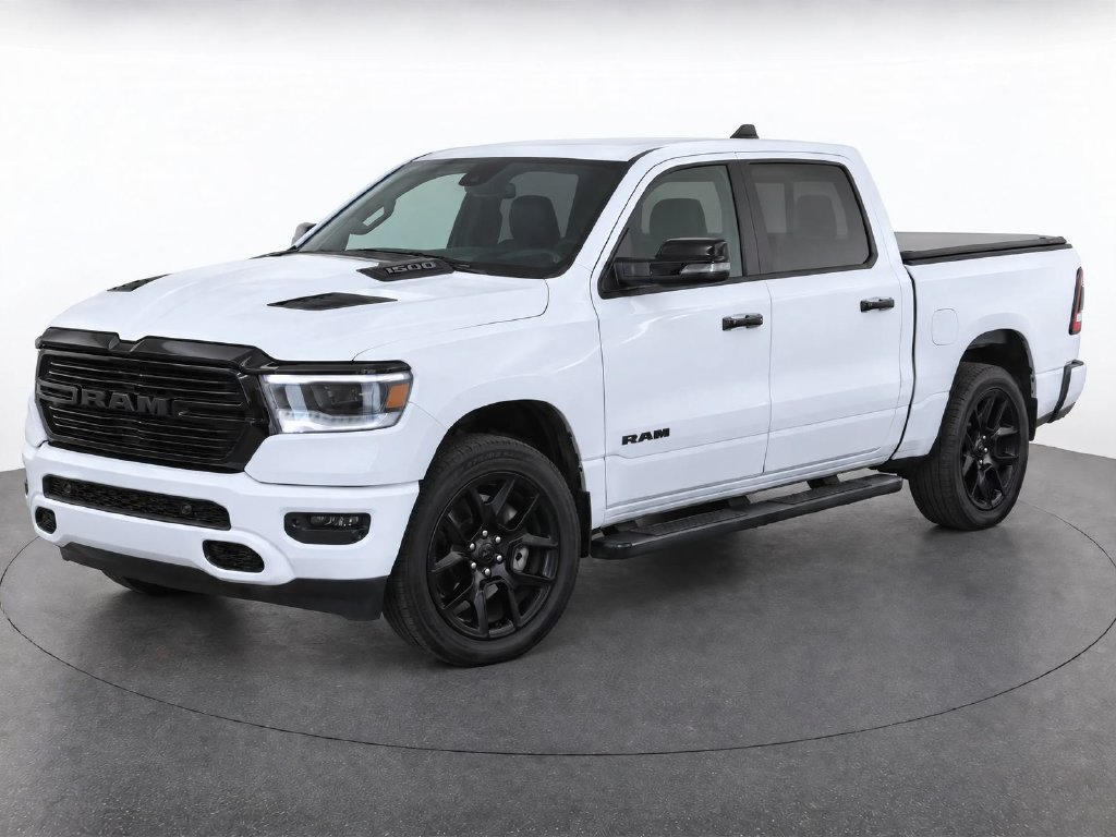 Used 2024 RAM 1500 Laramie AWD/4WD image 1