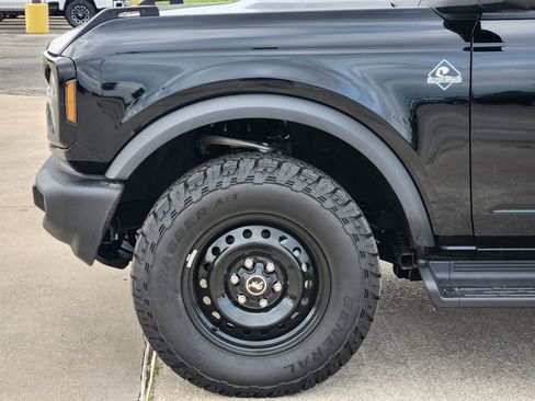 New 2026 Ford Bronco Outer Banks image 9