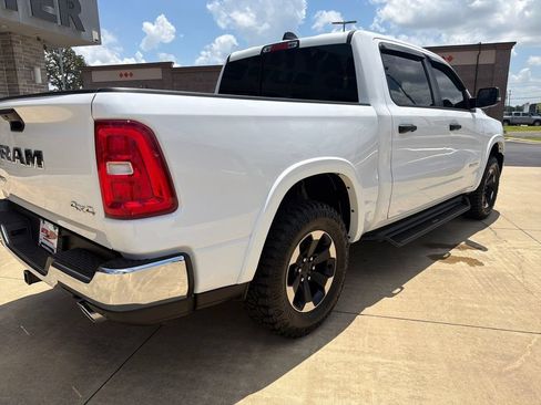 Used 2025 RAM 1500 Big Horn AWD/4WD image 4