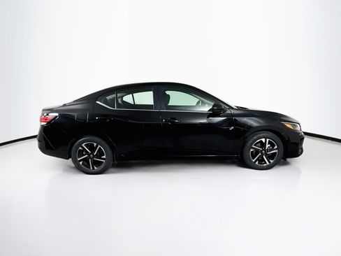 Used 2024 Nissan Sentra SV FWD image 2