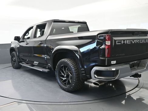 Used 2021 Chevrolet Silverado 1500 LT image 4