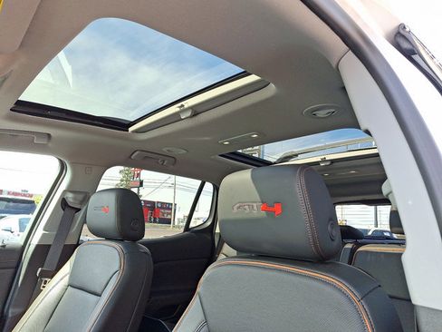 Used 2023 GMC Acadia AT4 w/ Technology Package AWD/4WD image 16