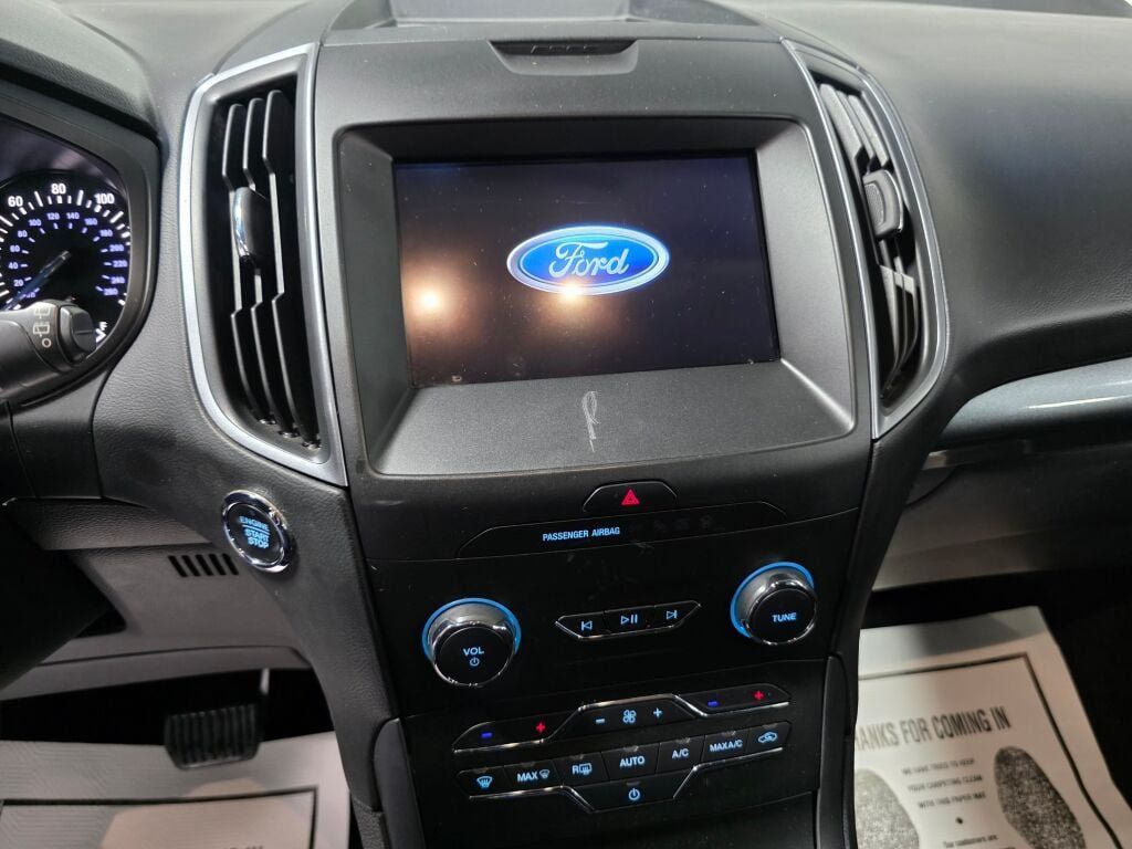 Used 2020 Ford Edge SE AWD/4WD image 12