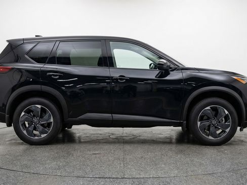Used 2025 Nissan Rogue SV AWD/4WD image 11
