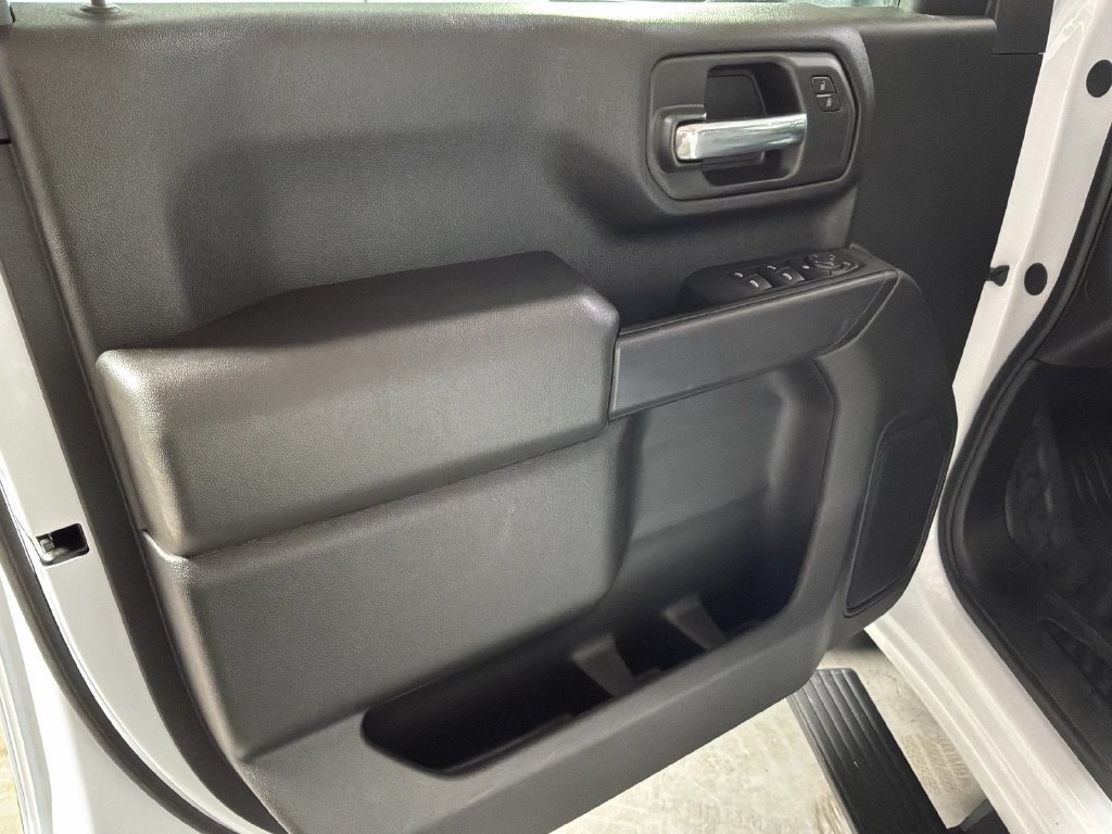 Used 2025 Chevrolet Silverado 3500 W/T AWD/4WD image 15