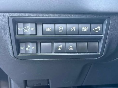 Used 2023 Toyota Tundra Platinum w/ Advanced Package AWD/4WD image 31