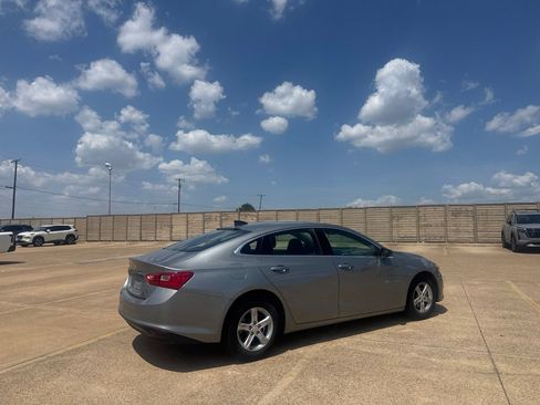 Used 2025 Chevrolet Malibu LS FWD image 22
