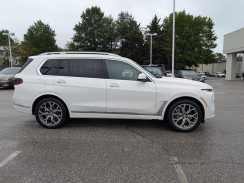 Used 2024 BMW X7 xDrive40i image 2