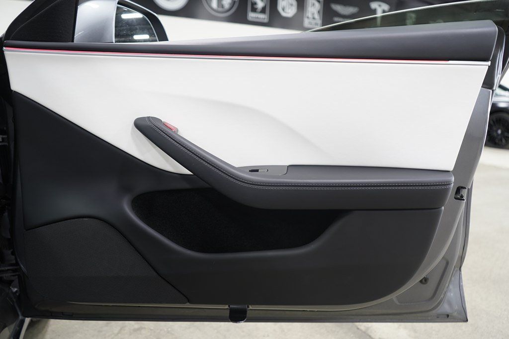 Used 2025 Tesla Model 3 Long Range RWD image 26